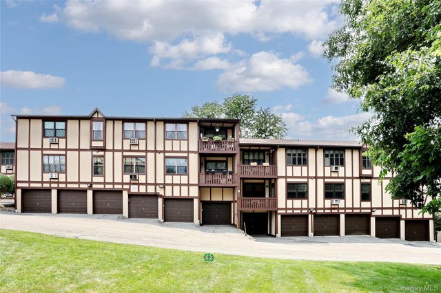 597 Sierra Vista Lane, Valley Cottage, NY 10989