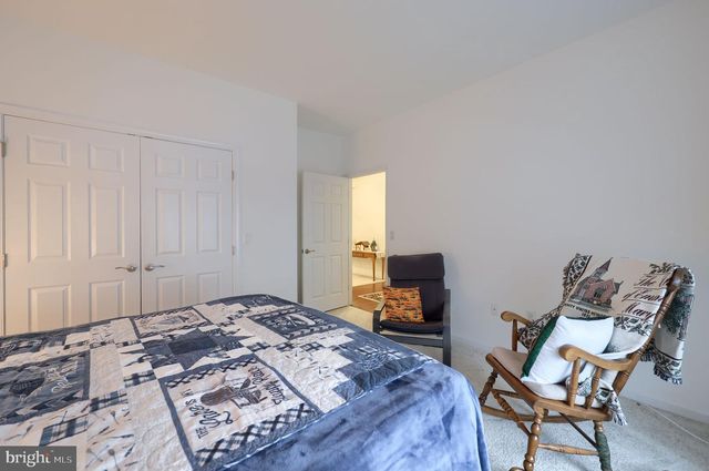 423 VALOR DR, Lititz, PA 17543