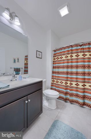 423 VALOR DR, Lititz, PA 17543