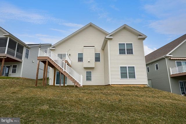 423 VALOR DR, Lititz, PA 17543
