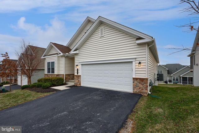 423 VALOR DR, Lititz, PA 17543