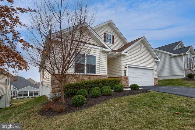 423 VALOR DR, Lititz, PA 17543
