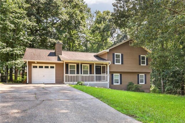 1501 Fieldrock Court, Lawrenceville, GA 30043