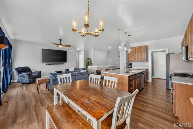 22707 Danison Drive, Warrenton, MO 63383