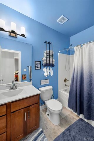 22707 Danison Drive, Warrenton, MO 63383