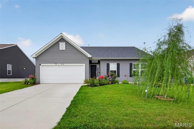 22707 Danison Drive, Warrenton, MO 63383