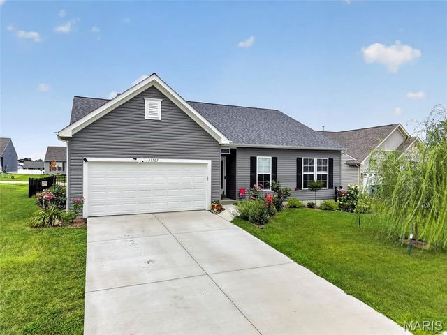 22707 Danison Drive, Warrenton, MO 63383