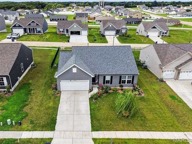 22707 Danison Drive, Warrenton, MO 63383