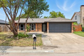 2307 Montclair Drive, Carrollton, TX 75007