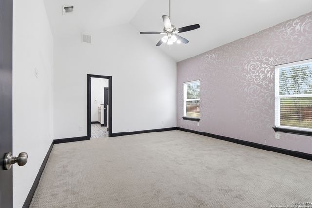 128 Hidden Ranch Ct., Floresville, TX 78114