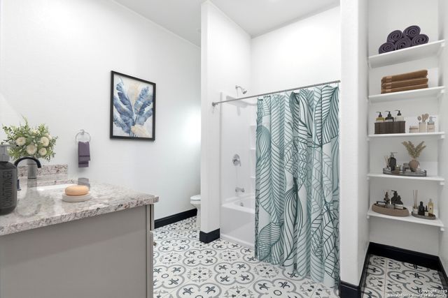 128 Hidden Ranch Ct., Floresville, TX 78114