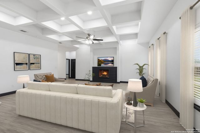 128 Hidden Ranch Ct., Floresville, TX 78114