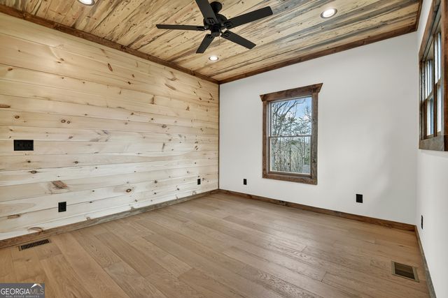 191 Bent Wood Lane, Blue Ridge, GA 30513