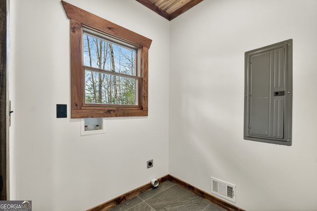 191 Bent Wood Lane, Blue Ridge, GA 30513