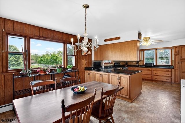 127 Hillcrest Rd, Readington Twp., NJ 08822