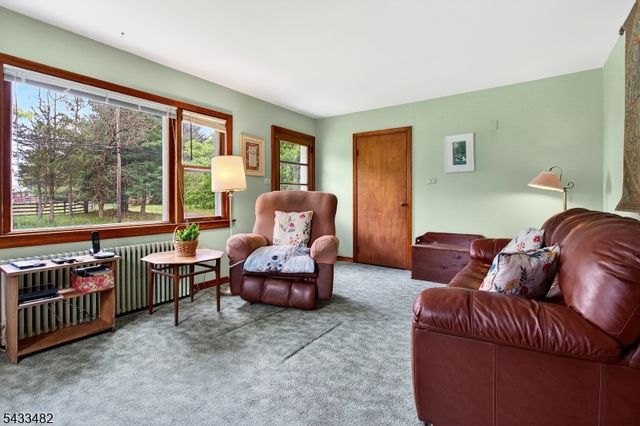 127 Hillcrest Rd, Readington Twp., NJ 08822