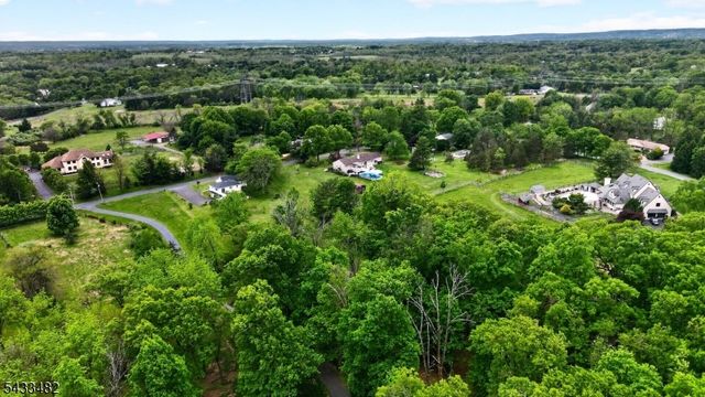 127 Hillcrest Rd, Readington Twp., NJ 08822