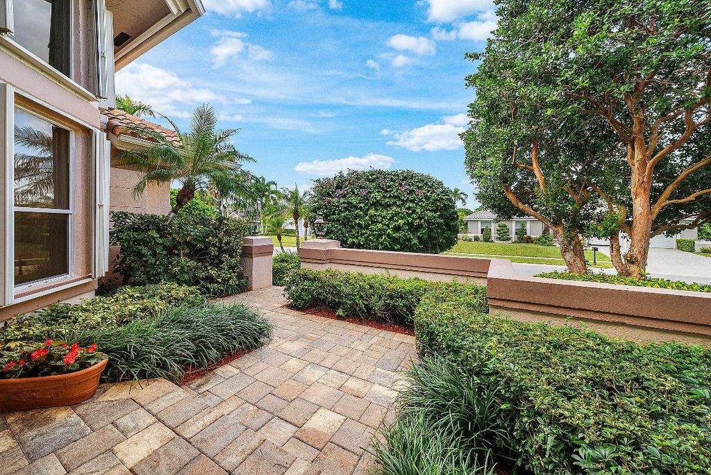Image 8 of property listing at 7142 Montrico Drive, Boca Raton, FL 33433