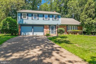 202 HORSE SHOE COURT, Cherry Hill, NJ 08034