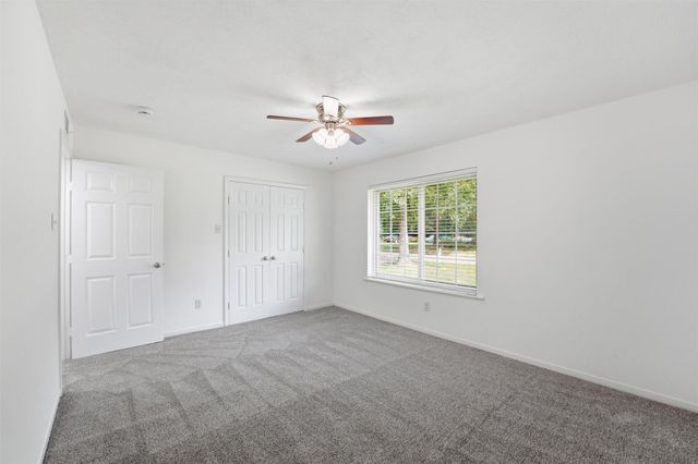 1300 E Hanson Street, Cleveland, TX 77327