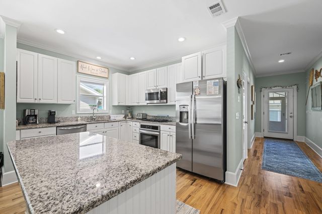 95 Barracuda Street, Destin, FL 32541