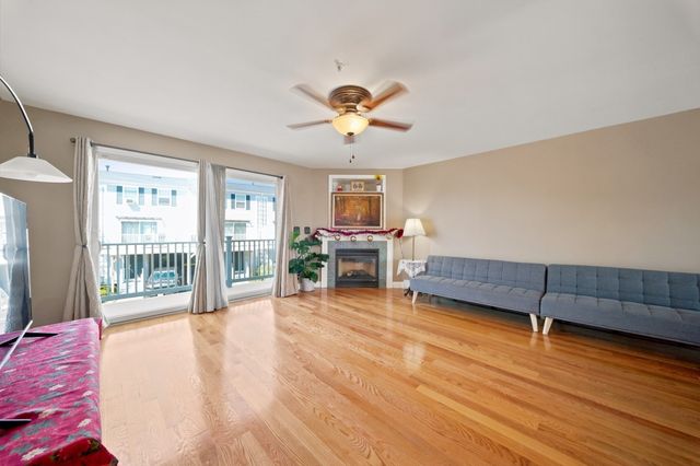 219 Beach Rd 15, Salisbury, MA 01952
