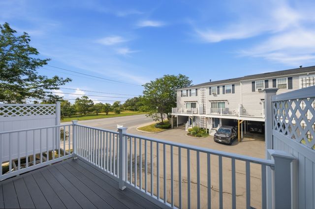 219 Beach Rd 15, Salisbury, MA 01952