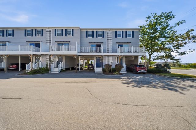 219 Beach Rd 15, Salisbury, MA 01952