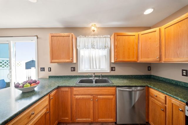 219 Beach Rd 15, Salisbury, MA 01952