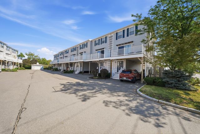 219 Beach Rd 15, Salisbury, MA 01952