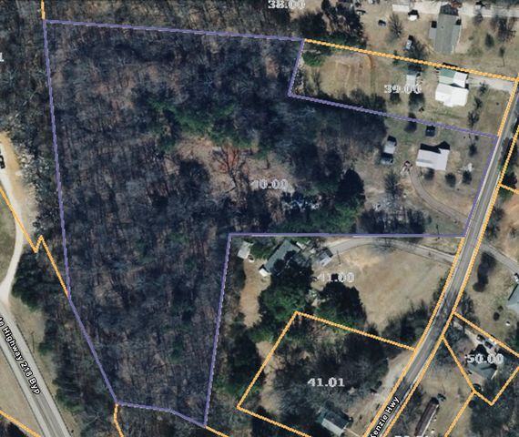 748 Old McKenzie Hwy, Paris, TN 38242