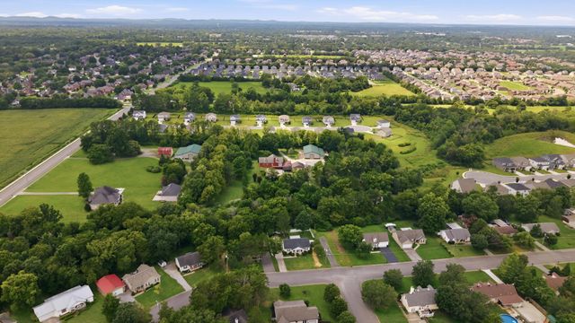 831 Osborne Ln, Murfreesboro, TN 37130