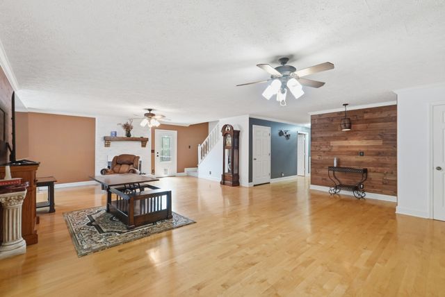 831 Osborne Ln, Murfreesboro, TN 37130