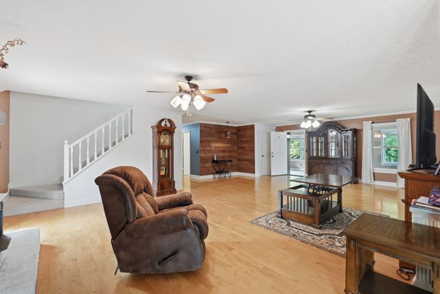 831 Osborne Ln, Murfreesboro, TN 37130