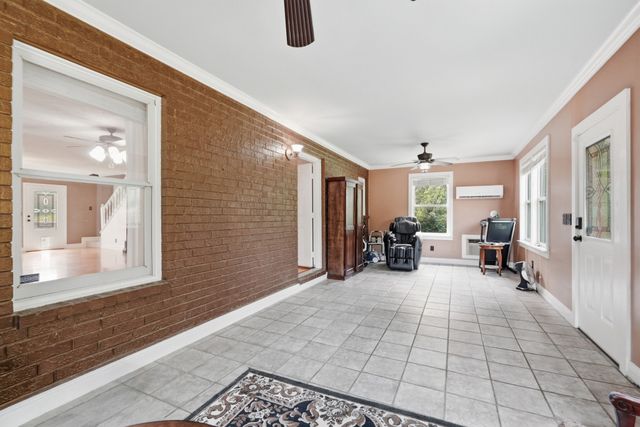 831 Osborne Ln, Murfreesboro, TN 37130