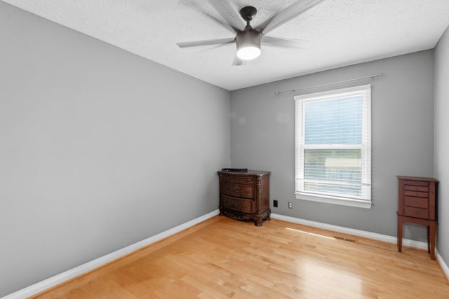 831 Osborne Ln, Murfreesboro, TN 37130