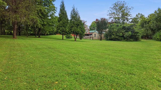 831 Osborne Ln, Murfreesboro, TN 37130