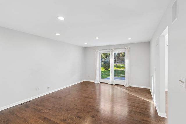 419 W Marion Street, Prospect Heights, IL 60070