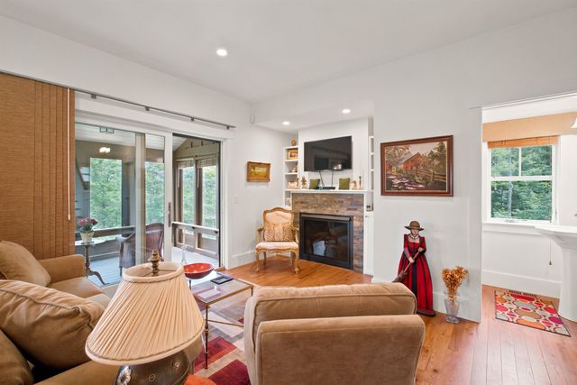 5 Peaked Hill Road, Ashland, NH 03217