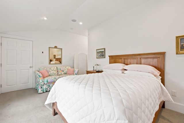 5 Peaked Hill Road, Ashland, NH 03217