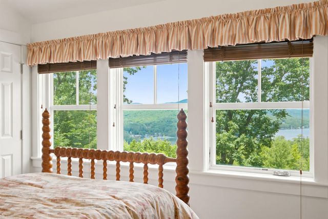 5 Peaked Hill Road, Ashland, NH 03217