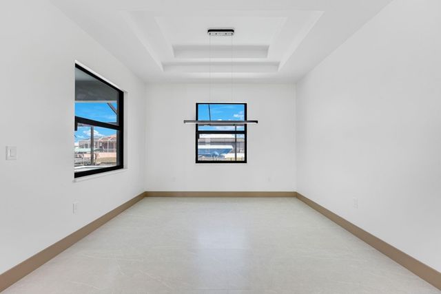 1925 NW 34th Place, Cape Coral, FL 33993