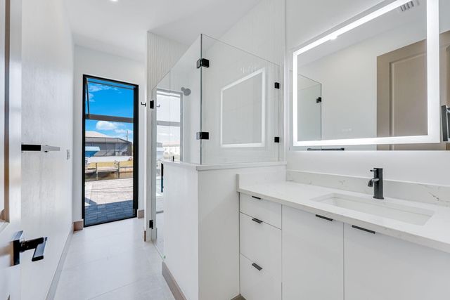 1925 NW 34th Place, Cape Coral, FL 33993