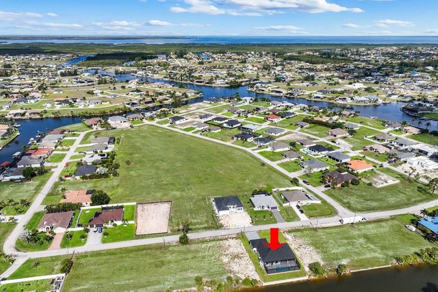 1925 NW 34th Place, Cape Coral, FL 33993