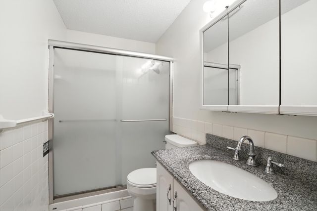 4 Pine Tree Drive 233, Arden Hills, MN 55112