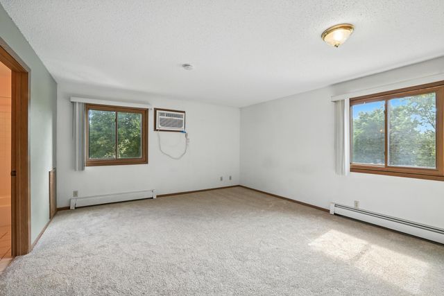 4 Pine Tree Drive 233, Arden Hills, MN 55112