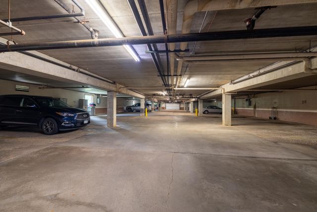 4 Pine Tree Drive 233, Arden Hills, MN 55112