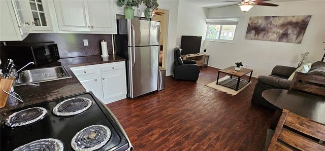 1701 Shenandoah St 2, Hollywood, FL 33020
