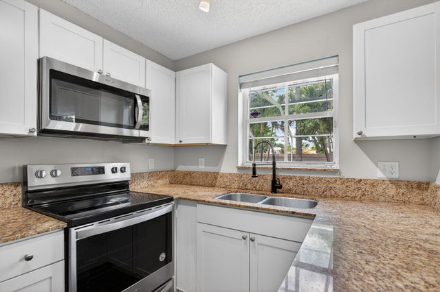 3083 W Buena Vista Drive, Margate, FL 33063
