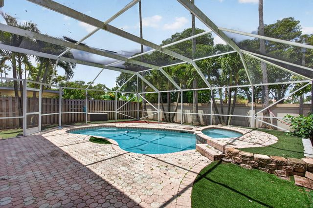 3083 W Buena Vista Drive, Margate, FL 33063